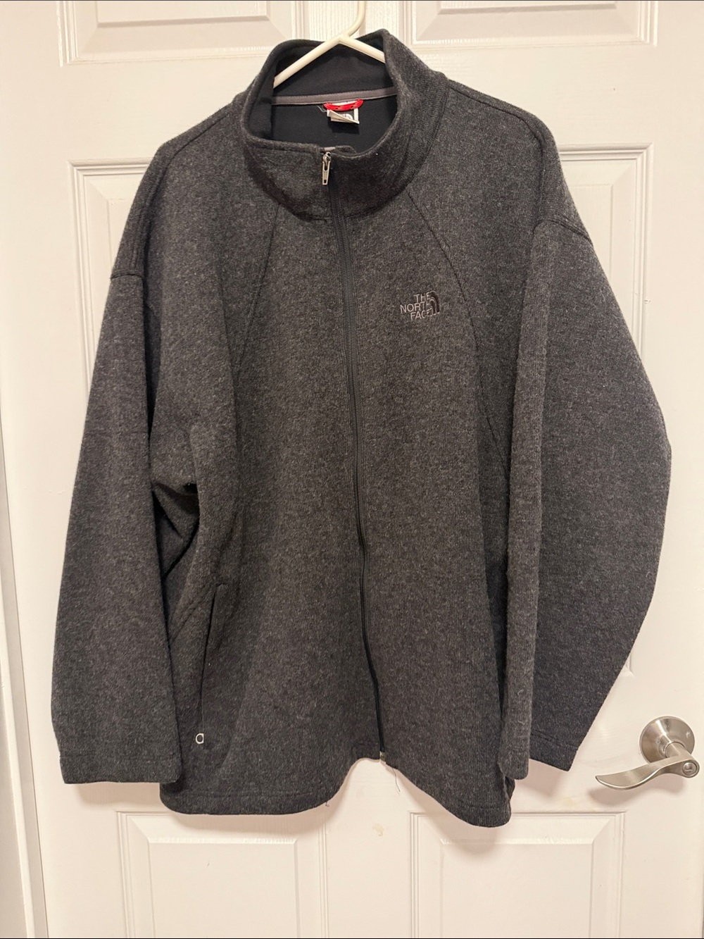The North Face Men's Dark Gray Full-Zip Fleece Jacket